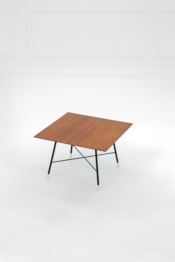 Ico Parisi : Tavolo basso  
Struttura a tr  - Auction Design - Incanto Casa d'Aste e Galleria