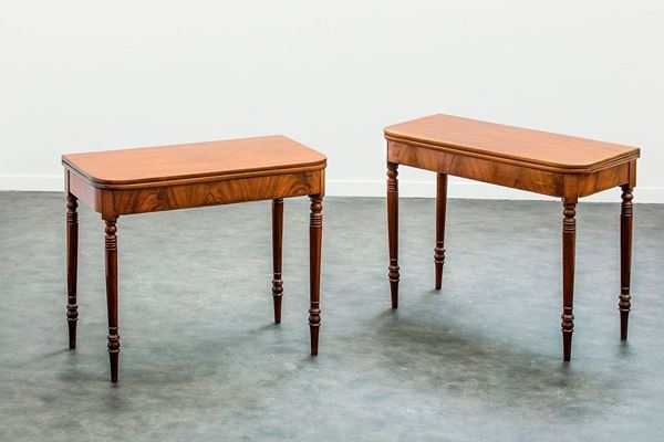 Coppia di tavolini da gioco in  - Auction Antiquariato - Incanto Casa d'Aste e Galleria