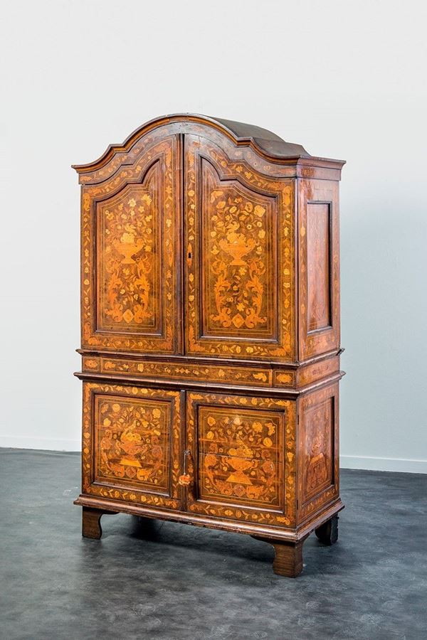 Doppio corpo a quattro porte i  - Asta Antiquariato - Incanto Casa d'Aste e Galleria