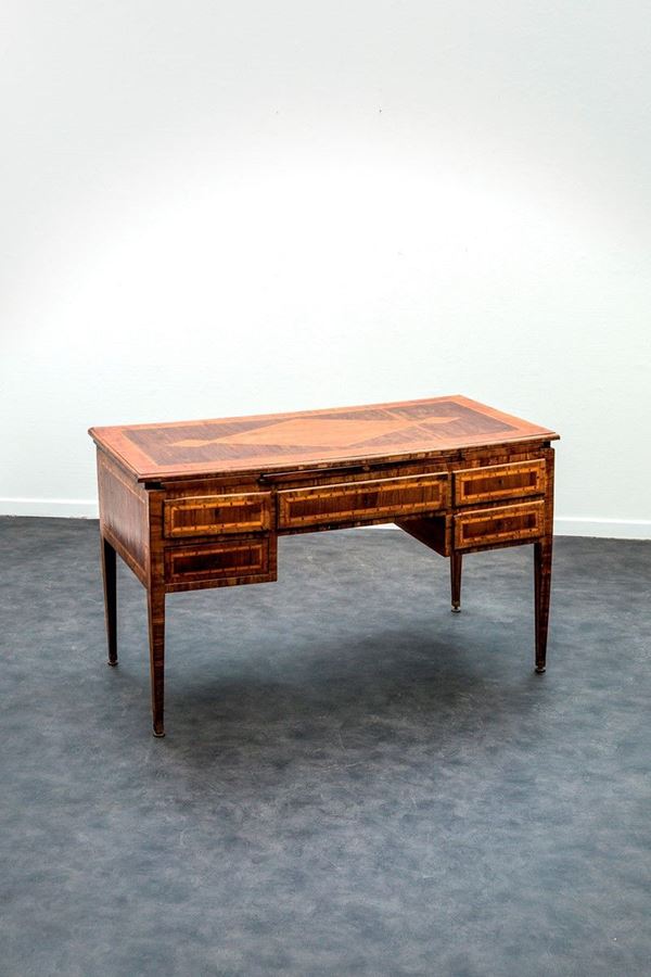 Grande scrivania da centro las  - Auction Antiquariato - Incanto Casa d'Aste e Galleria