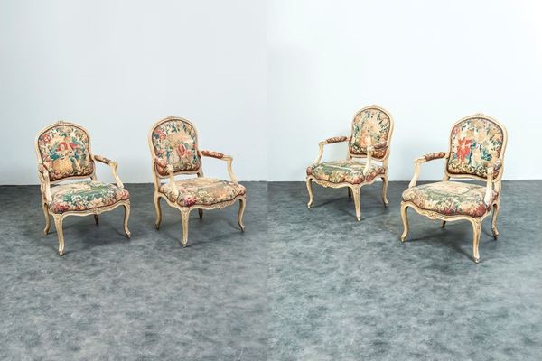 Quattro poltrone in legno scol  - Auction Antiquariato - Incanto Casa d'Aste e Galleria