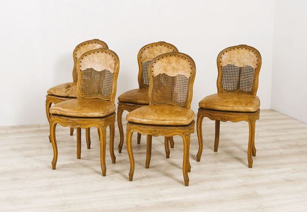 Cinque sedie in noce, fascia m  - Auction Antiquariato - Incanto Casa d'Aste e Galleria