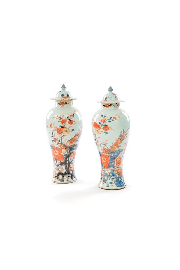 Coppia di potiches in porcella  - Auction Antiquariato - Incanto Casa d'Aste e Galleria